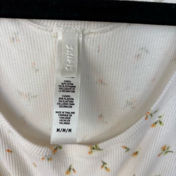 Skims Marigold Rosebud Print Tank and Shorts Pajama Set Size M/L - Picture 2 of 16